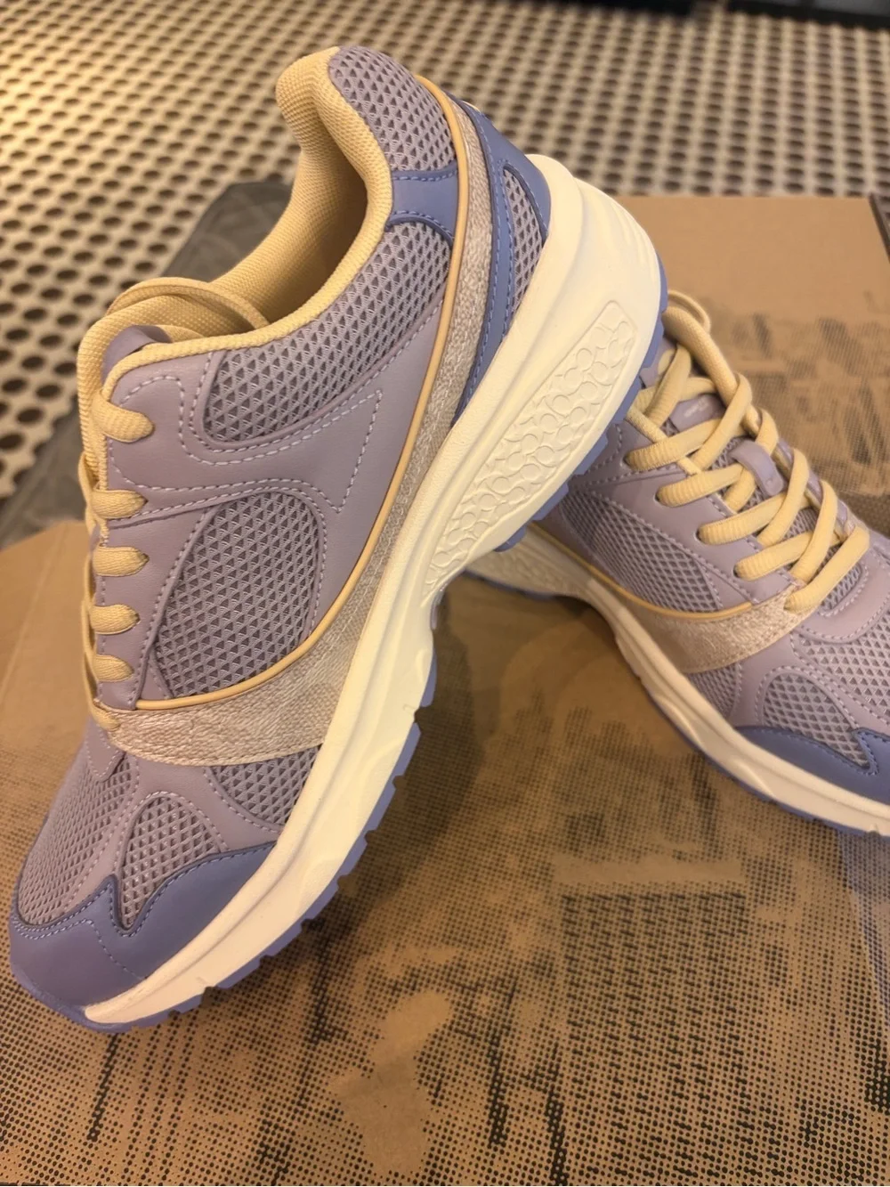 NEW Coach woman Sport Sneaker Wisteria/Blue Lavender CEE71 US Size 9.5